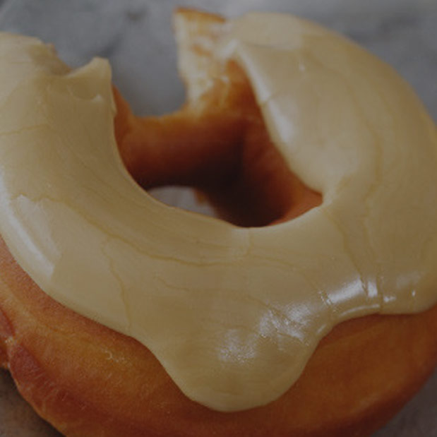 Read more about the article Maple Glazed Donuts