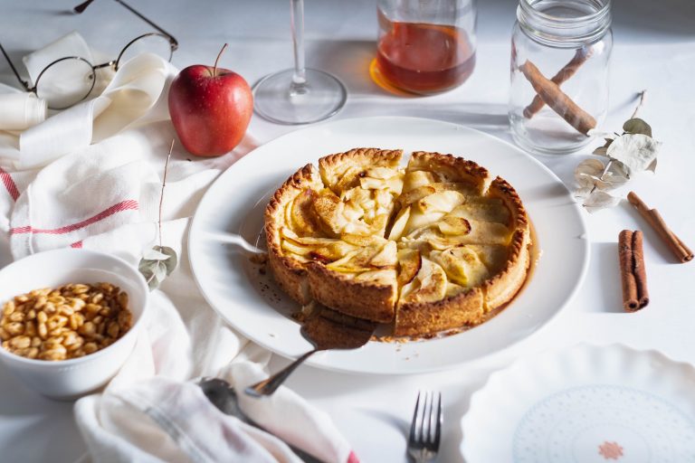 Read more about the article Apple and Maple Pie
