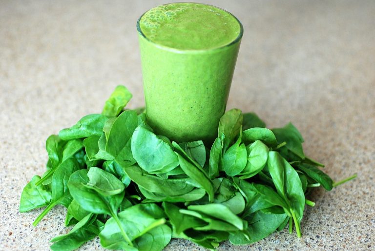 Read more about the article Creamy maple green smoothie