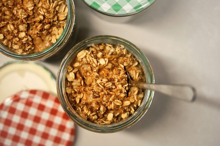 Maple syrup overnight oats