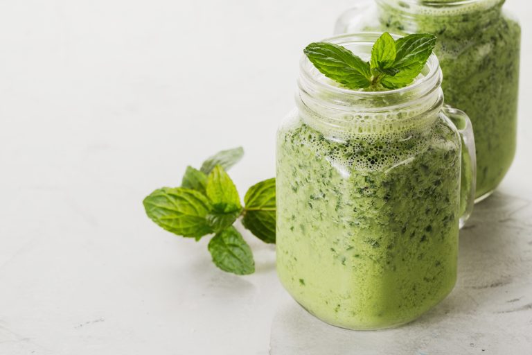 Read more about the article Maple and mint green smoothie