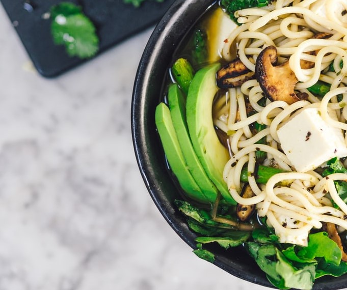 Tofu noodles with vegetables and maple sauce
